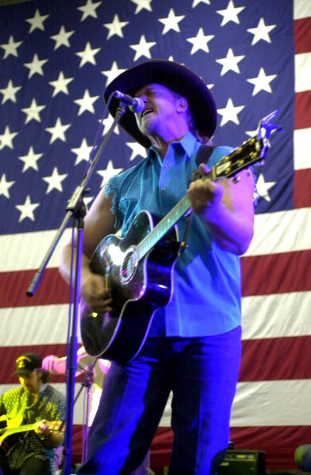Trace Adkins on stage
