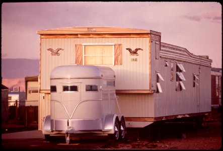 Trailer Court (4266492512)