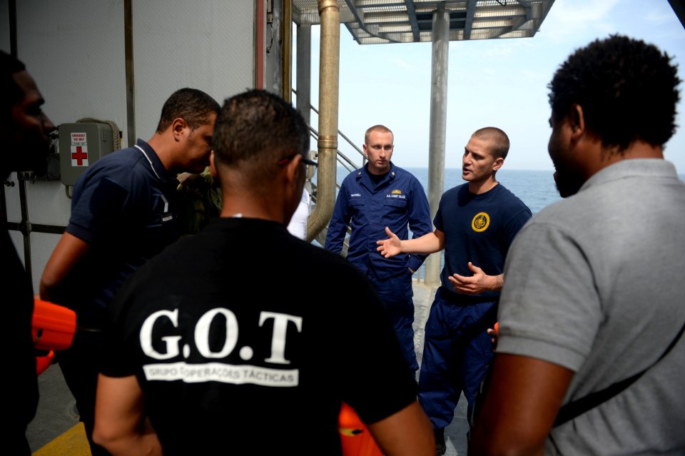 Training brief 150116-N-RB579-074