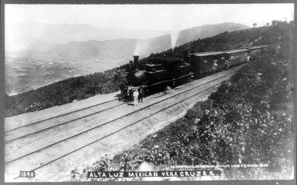 Train of the Vera Cruz Railroad stopped in mountains, Mexico LCCN2001706137