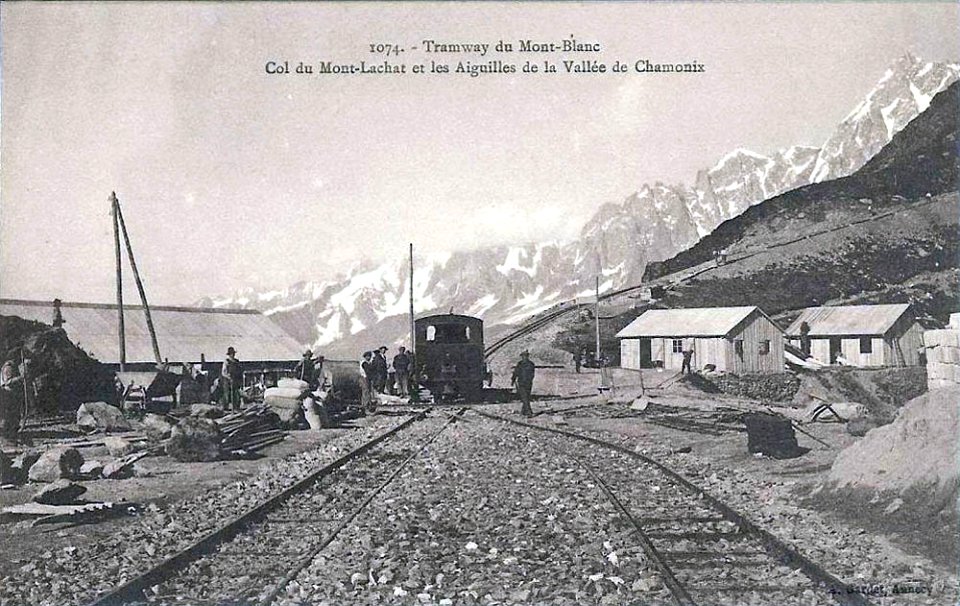 Tramway du Mont-Blanc - Col du Mont-Lachat et les aiguilles de la vallée de Chamonix