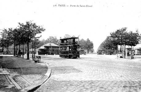 Tramway Mékarski à air comprimé Porte-de-Saint-Cloud Paris photo