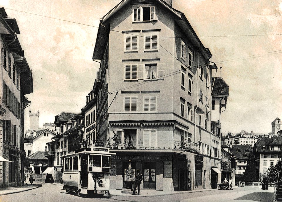 Tram in der Pfistergasse Luzern