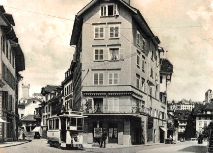 Tram in der Pfistergasse Luzern