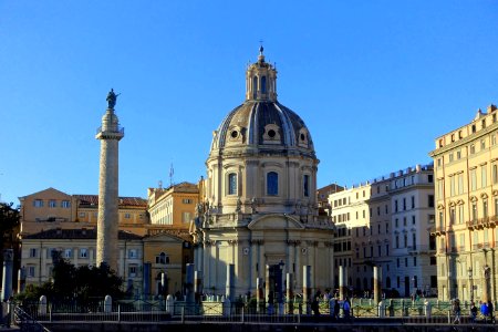 Trajan's Column and Chiesa del Santissimo Nome di Maria al Foro Traiano - Rome, Italy - DSC01625