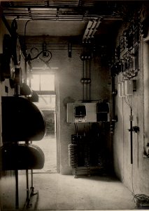 Transformatoren Station im Elektrowerk Malborghet für elektrische Beleuchtung der umliegenden Stellungen. Aufgenommen am 25. Mai 1916. (BildID 15475853)