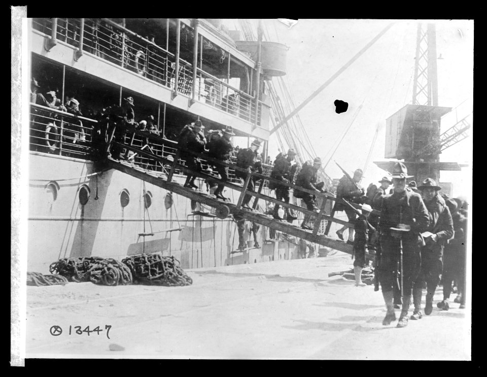 Transports discharging American troops in France LCCN2016826235