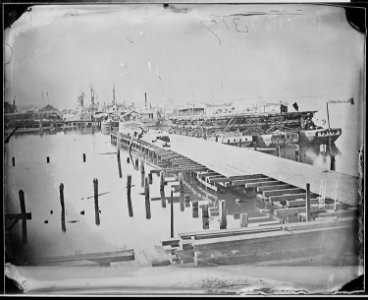 Transports at landing, White House, Va. Railroad wharf under construction. - NARA - 524736