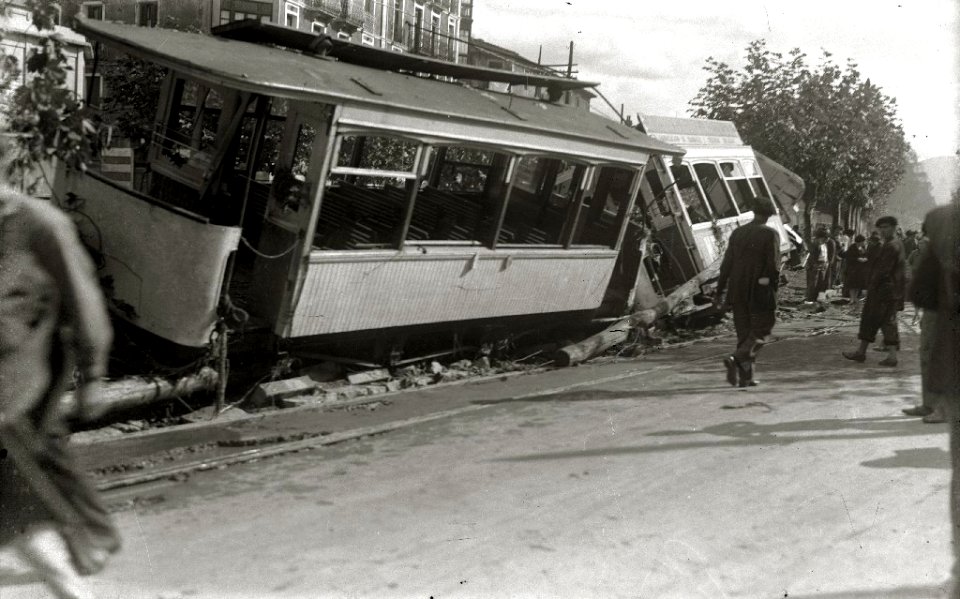 Tranvía accidentado (1 de 2) - Fondo Car-Kutxa Fototeka