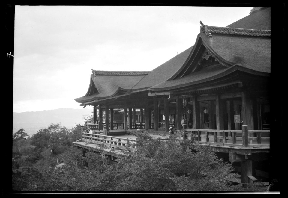 Travel views of Japan and Korea LOC agc.7a04520