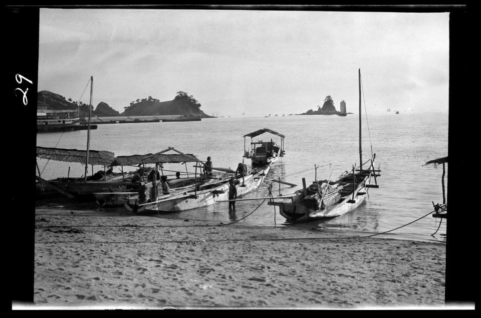 Travel views of Japan and Korea LOC agc.7a04539
