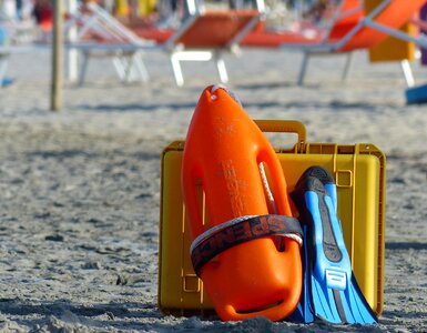 Swimming swim rescuers