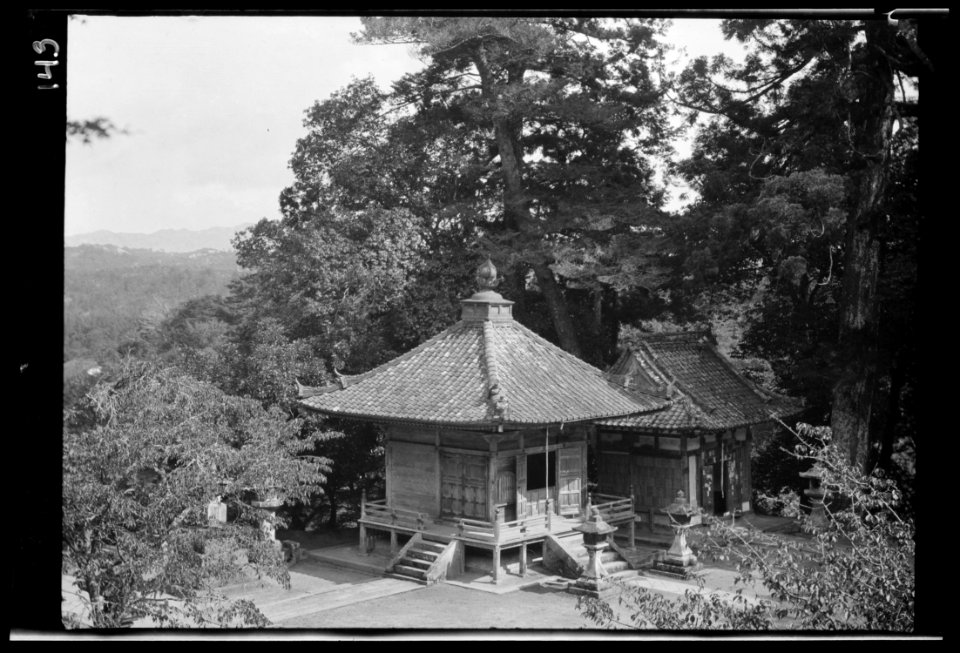 Travel views of Japan and Korea LOC agc.7a04654