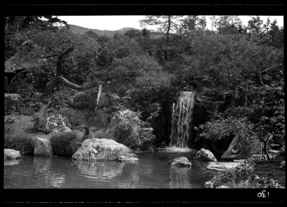 Travel views of Japan and Korea LOC agc.7a04640