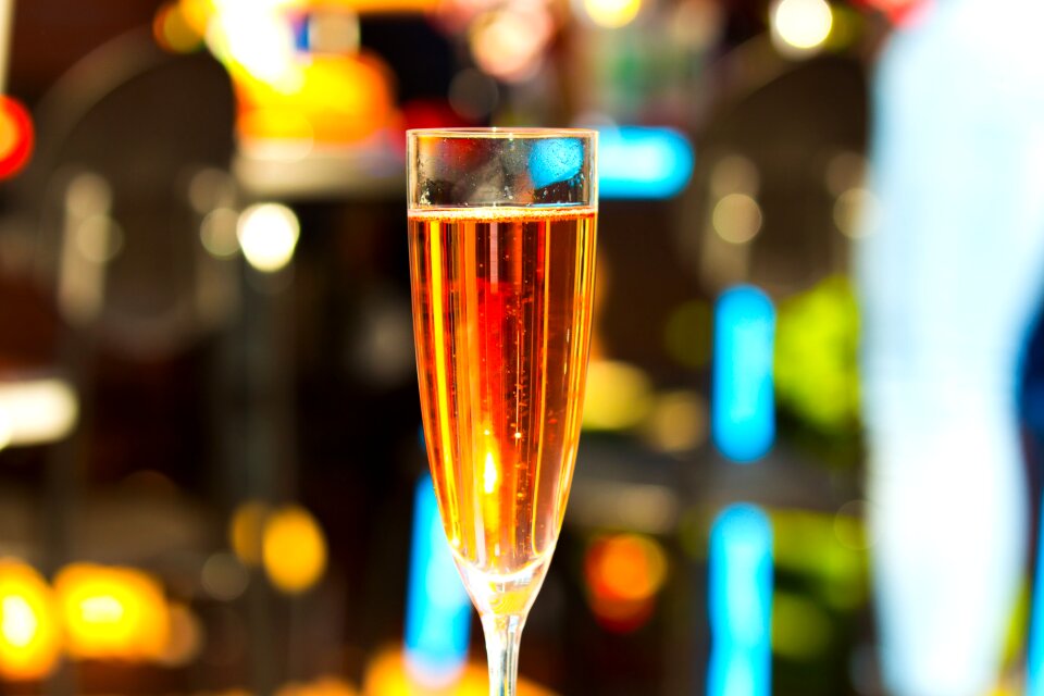 Game drink champagne