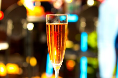 Game drink champagne