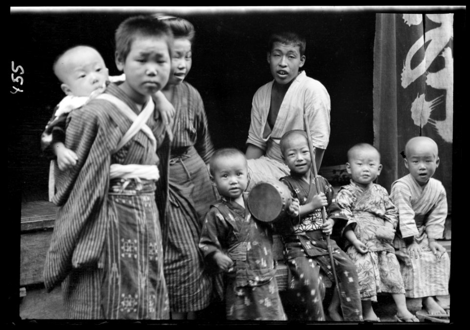 Travel views of Japan and Korea LOC agc.7a04951