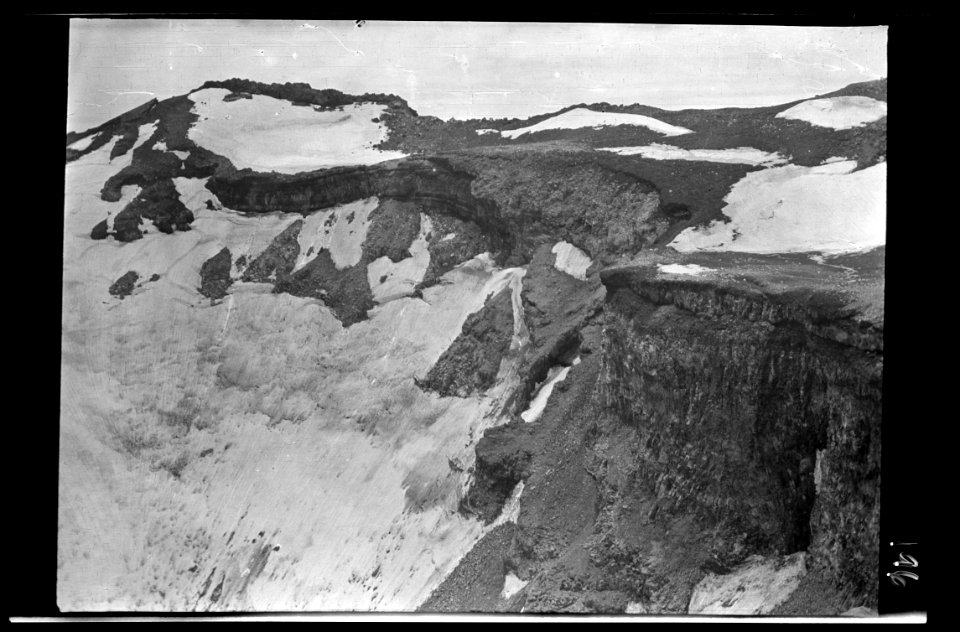 Travel views of Japan and Korea LOC agc.7a05144