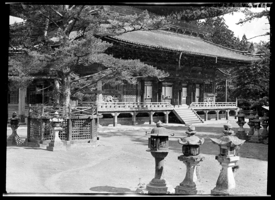 Travel views of Japan and Korea LOC agc.7a05157