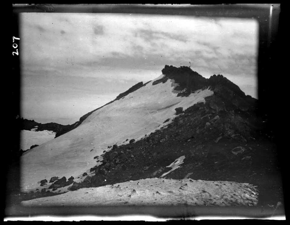 Travel views of Japan and Korea LOC agc.7a05147
