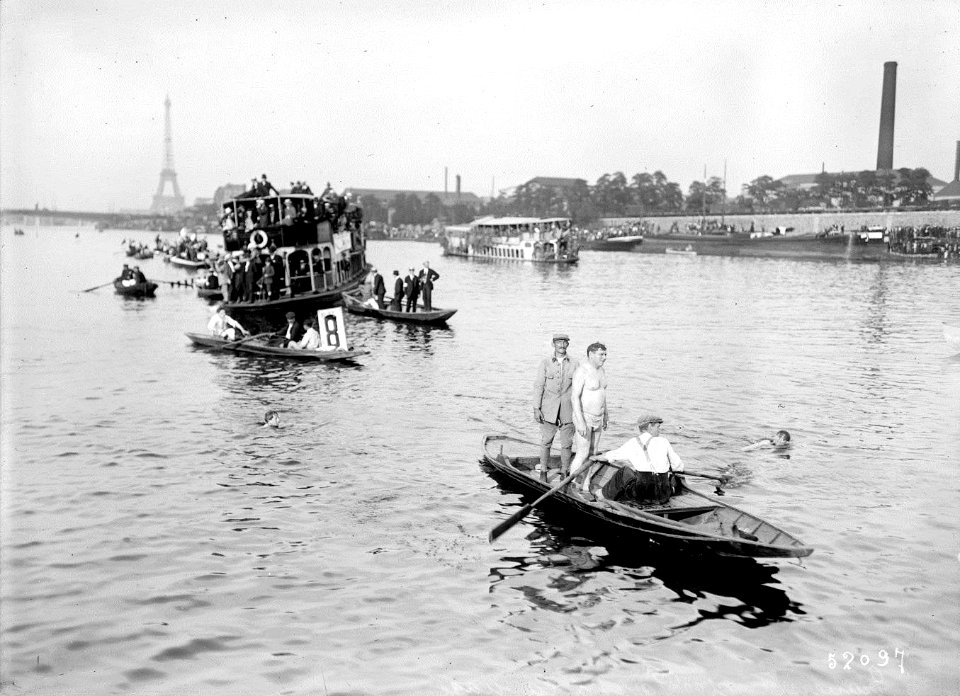 Traversée de Paris à la -...-Agence Rol btv1b530051439