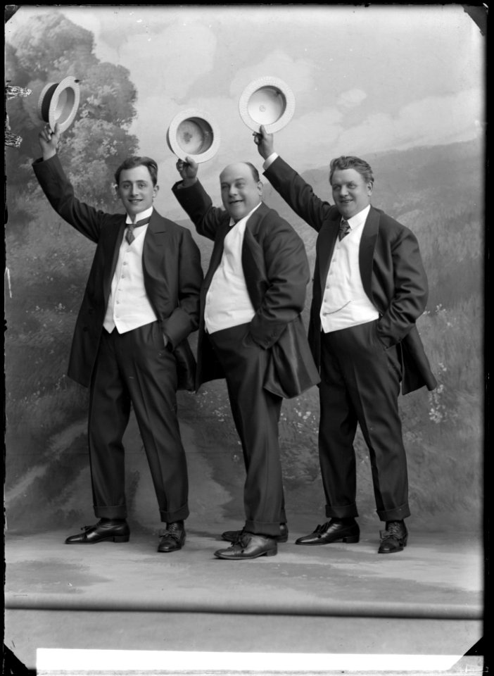 Tre trallande pojkar, undated photo - SMV - NTTP003