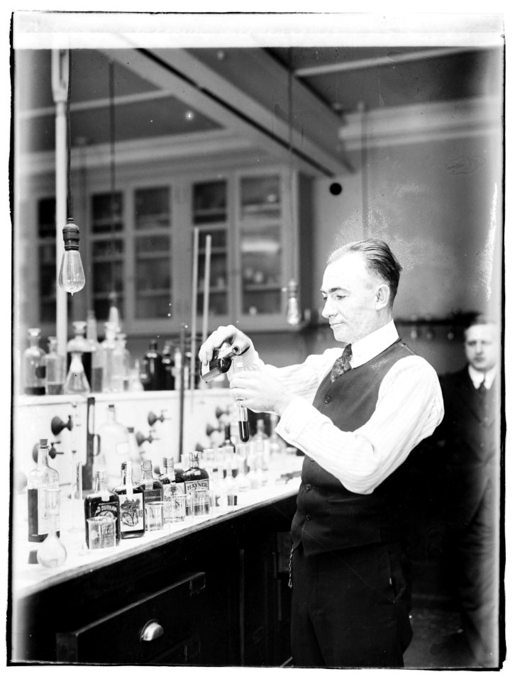 Treasury, Internal Rev. Chemist G.F. Beyer LCCN2016827374
