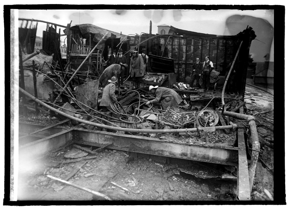 Treasury fire, 5-3-22 LCCN2016846252