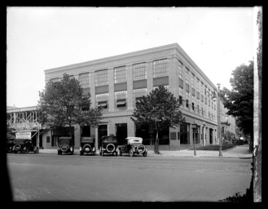 Trew Motor Co. exterior, (Washington, D.C.) LCCN2016852176