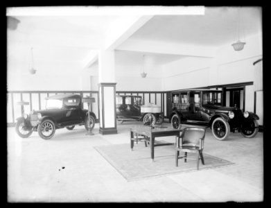 Trew Motor Co. interior, (Washington, D.C.) LCCN2016851918