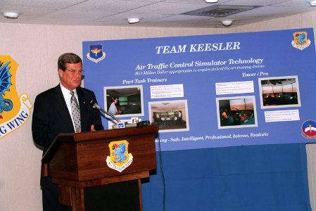 Trent Lott gives a speech at the dedication ceremony for the new $6.9 million high tech Air Traffic Control Simulator at Keesler Air Force