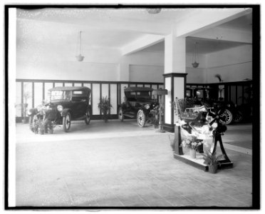 Trew Motor Co. interior, (Washington, D.C.) LCCN2016851913