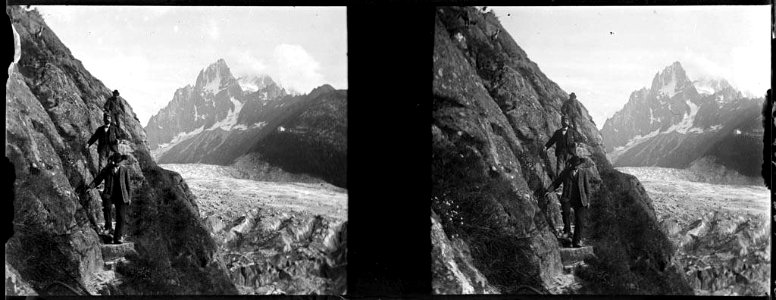 Tres homes al Mauvais Pas damunt del Mer de Glace (AFCEC MORELLO X 088)
