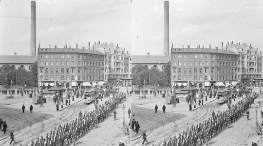 Triangen, med marcherende soldater på Østerbrogade, 1902-1922