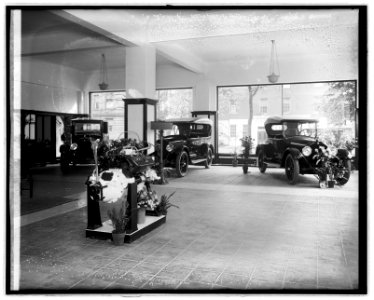 Trew Motor Co. interior, (Washington, D.C.) LCCN2016851911