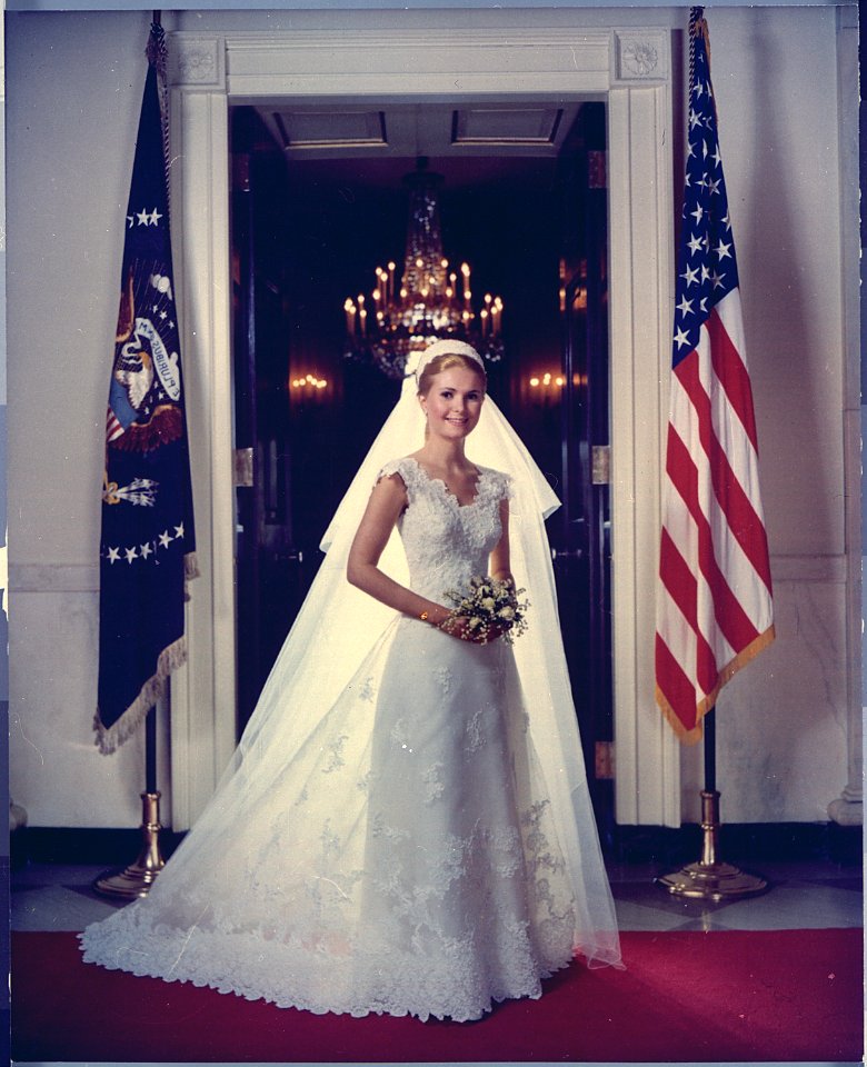 Tricia Nixon in her wedding gown - NARA - 194364