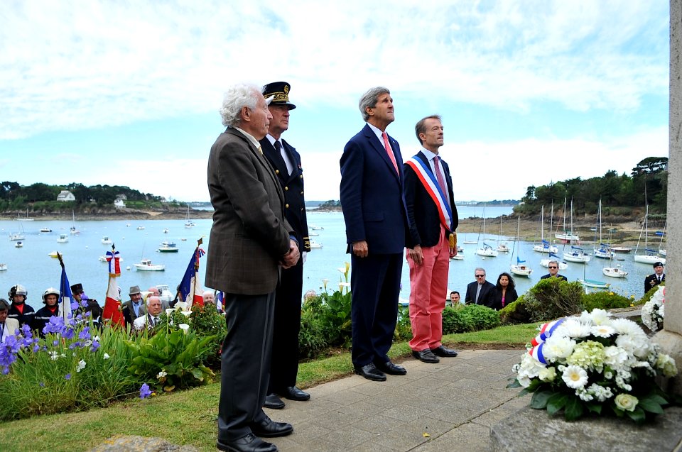 Tribute to American WWII Victims