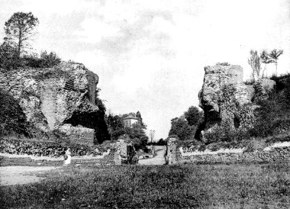 Trier, Amphitheater Charles Bernhoeft photo