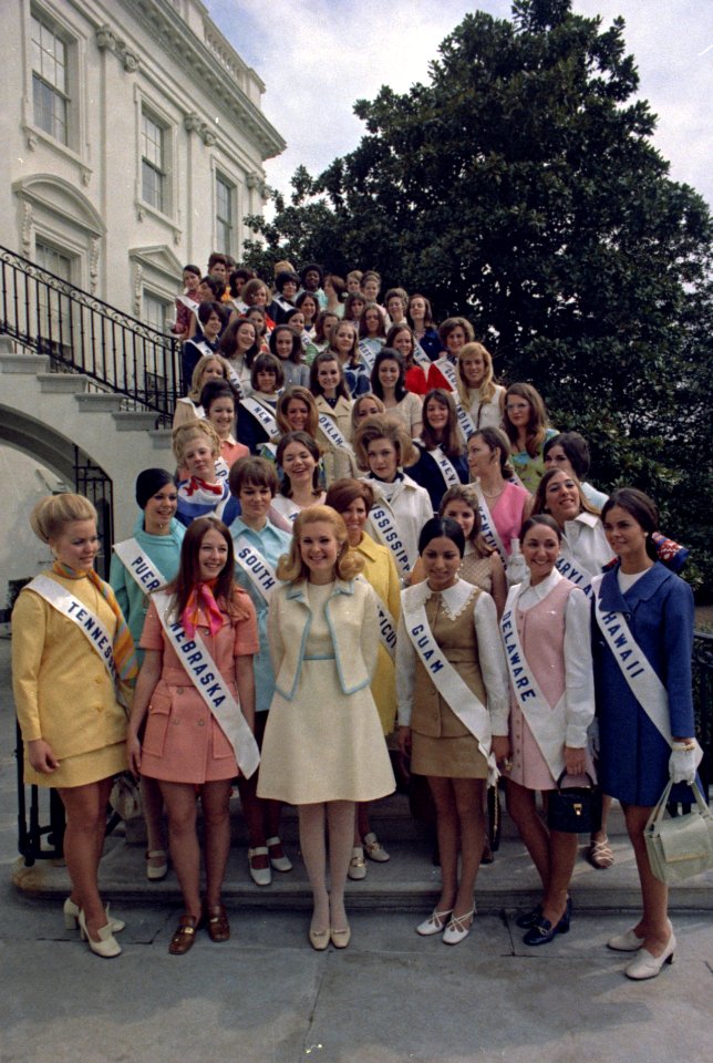 Tricia Nixon and the 1970 Cherry Blossom Queen Contestants