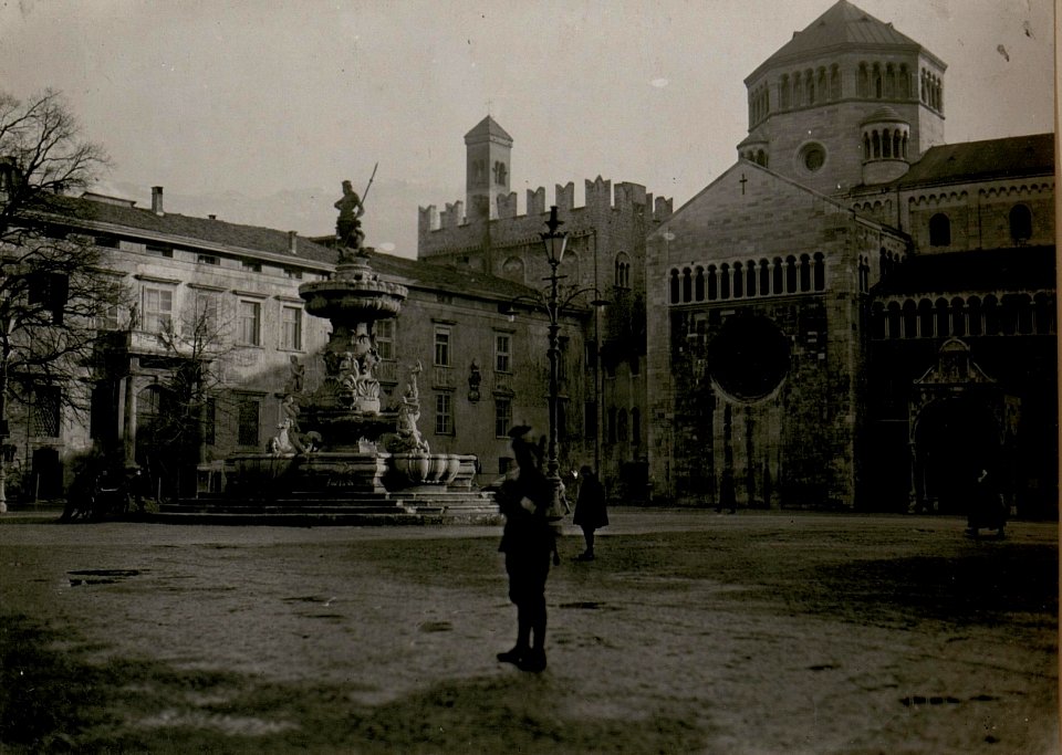 Trient, Domplatz. (BildID 15510509)