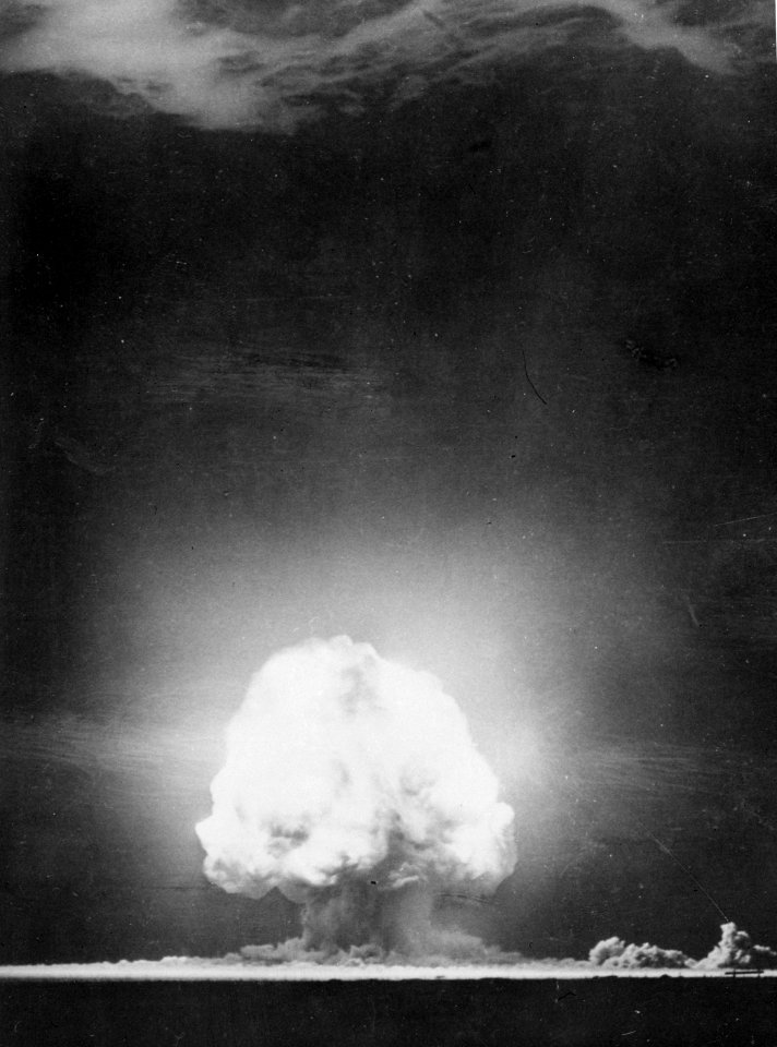 Trinity Test Mushroom Cloud 10s 2