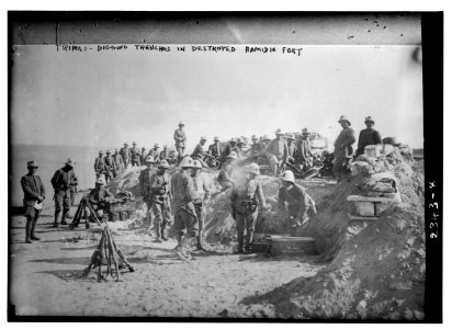 Tripoli - digging trenches in destroyed Hamidie Fort LCCN2014690014