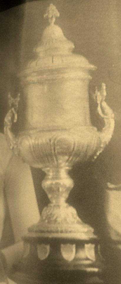 Trofeo original del Campeonato de liga en México