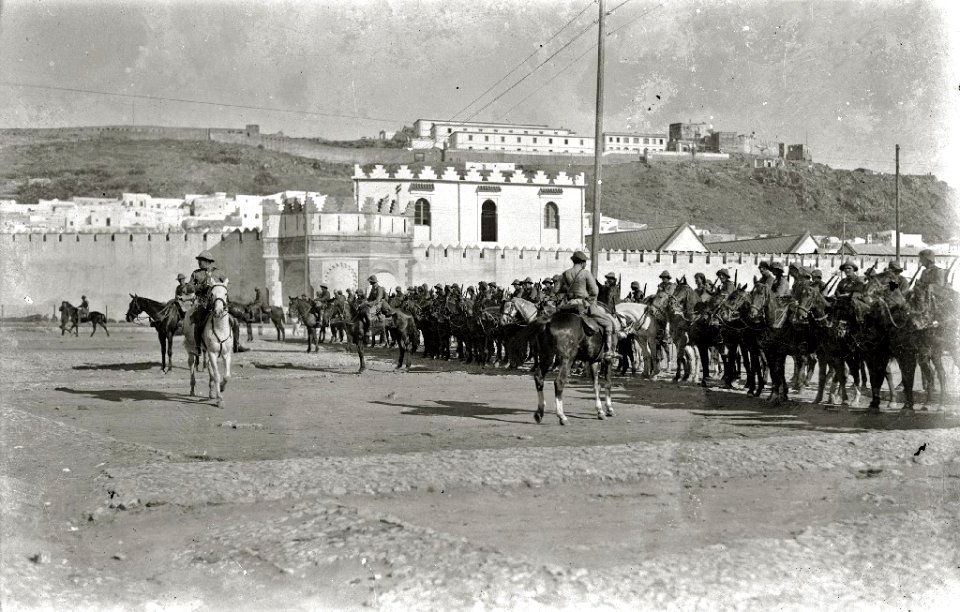 Tropas en la guerra de África (12 de 37) - Fondo Car-Kutxa Fototeka