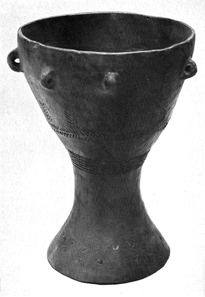 Trommel aus dem Angelhochgrab in Ebendorf (26 cm hoch)
