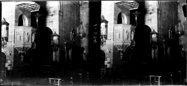 Trona i altar a l ' Hospitalet de Llobregat