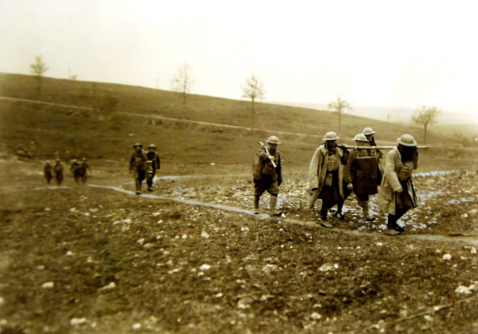 Troops of 385th Infantry, 90th Division carrying food to front WWI (32279475483)