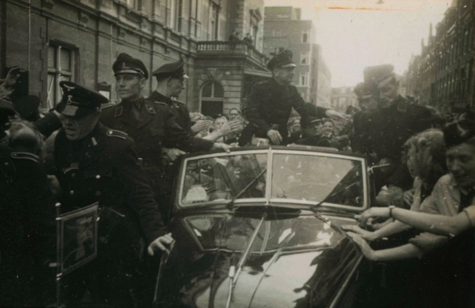 Trouwbetuiging aan den Führer - Fotodienst der NSB - NIOD - 156217