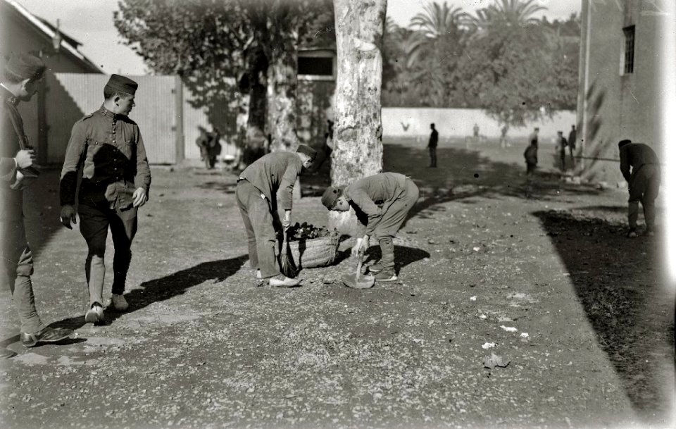 Tropas en la guerra de África (7 de 37) - Fondo Car-Kutxa Fototeka