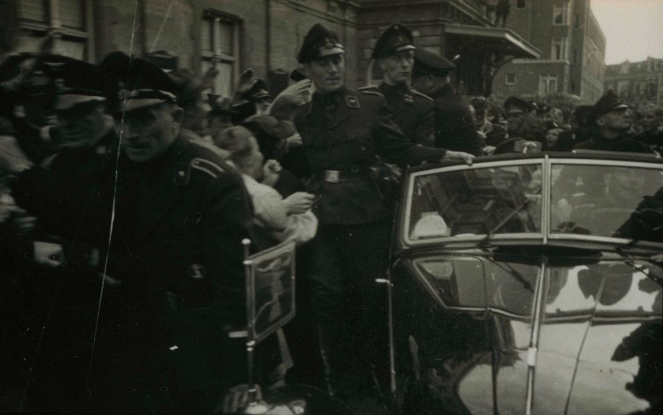 Trouwbetuiging aan den Führer - Fotodienst der NSB - NIOD - 156218